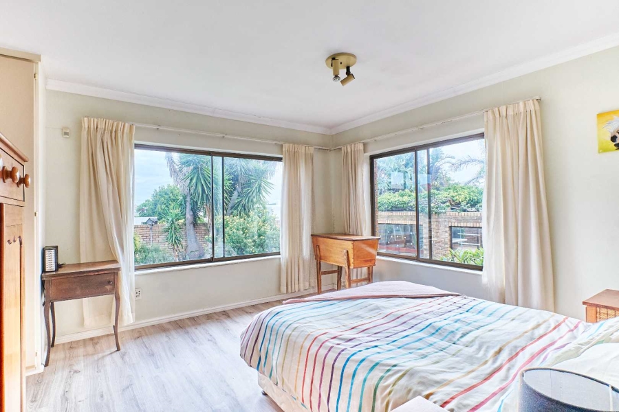 5 Bedroom Property for Sale in Flamingo Vlei Western Cape